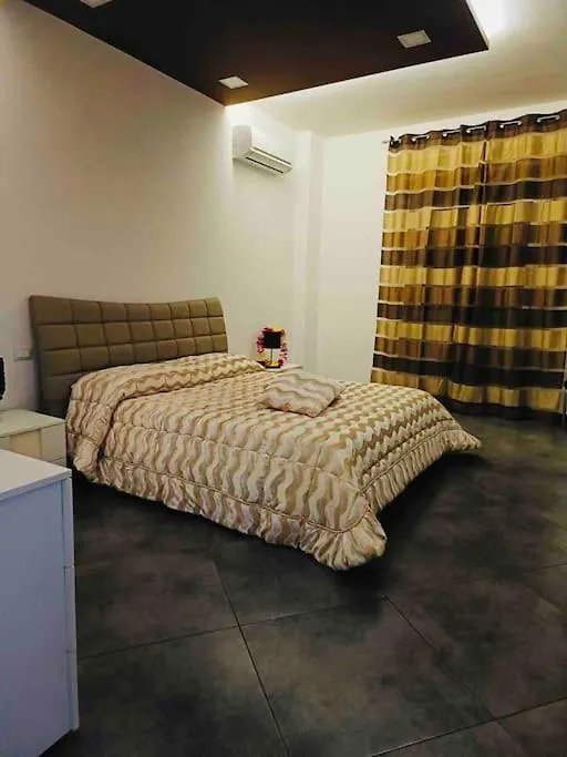 Stella Apartment Palerme 0*,